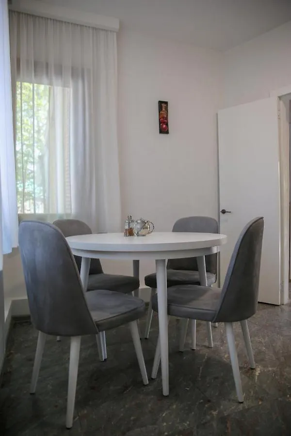 Lalis Apartment Тбилиси